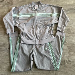 Adidas Girl’s Tracksuit Size Medium